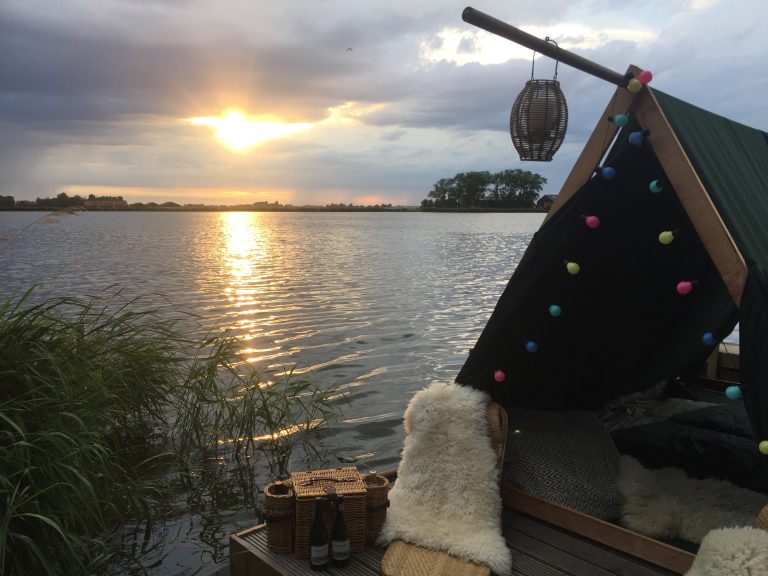 Experiencewawaterland raft vlot glamping Experiencewawaterland raft vlot glamping