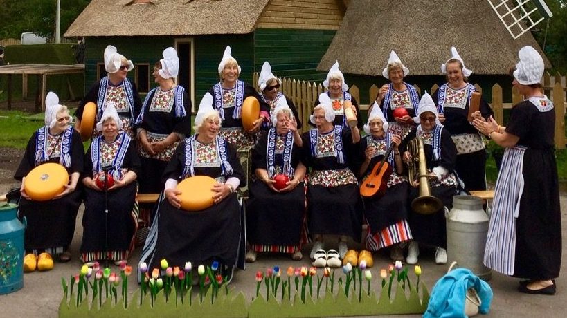 Experience Waterland Volendam costume